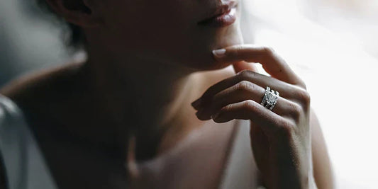 Lab-Grown Diamond Buying Guide: A Comprehensive Resource